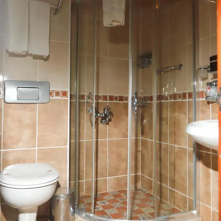 Astoria Park & Concept 4*