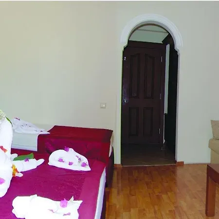 Astoria Park & Hotel 4*