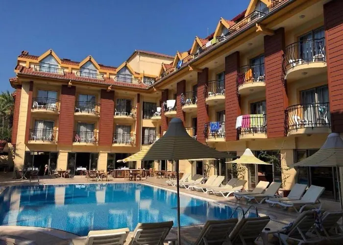 Astoria Park & Concept מלון