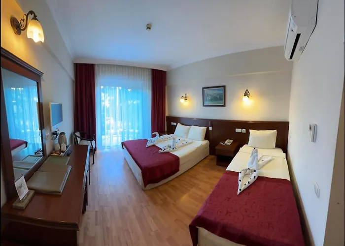 Astoria Park & Concept מלון 4*