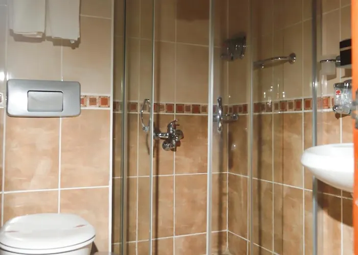 Astoria Park & Concept 4*