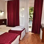 Hotel Astoria Park & Concept 4*