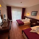 Hotel Astoria Park & Concept 4*