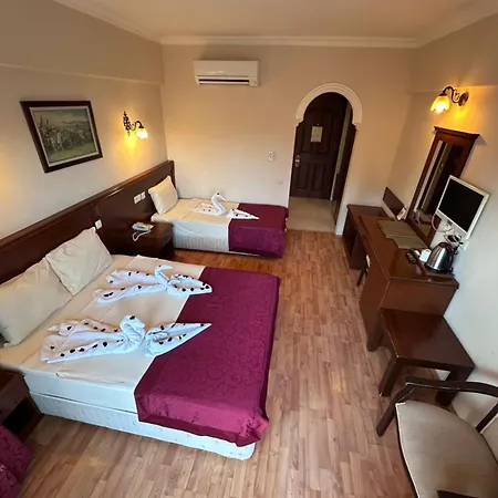 Hotel Astoria Park & Concept 4*